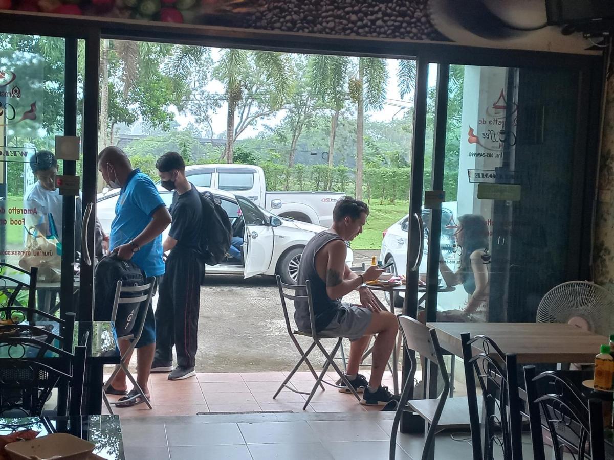 Amaretto Hostel Surat Thani Eksteriør bilde