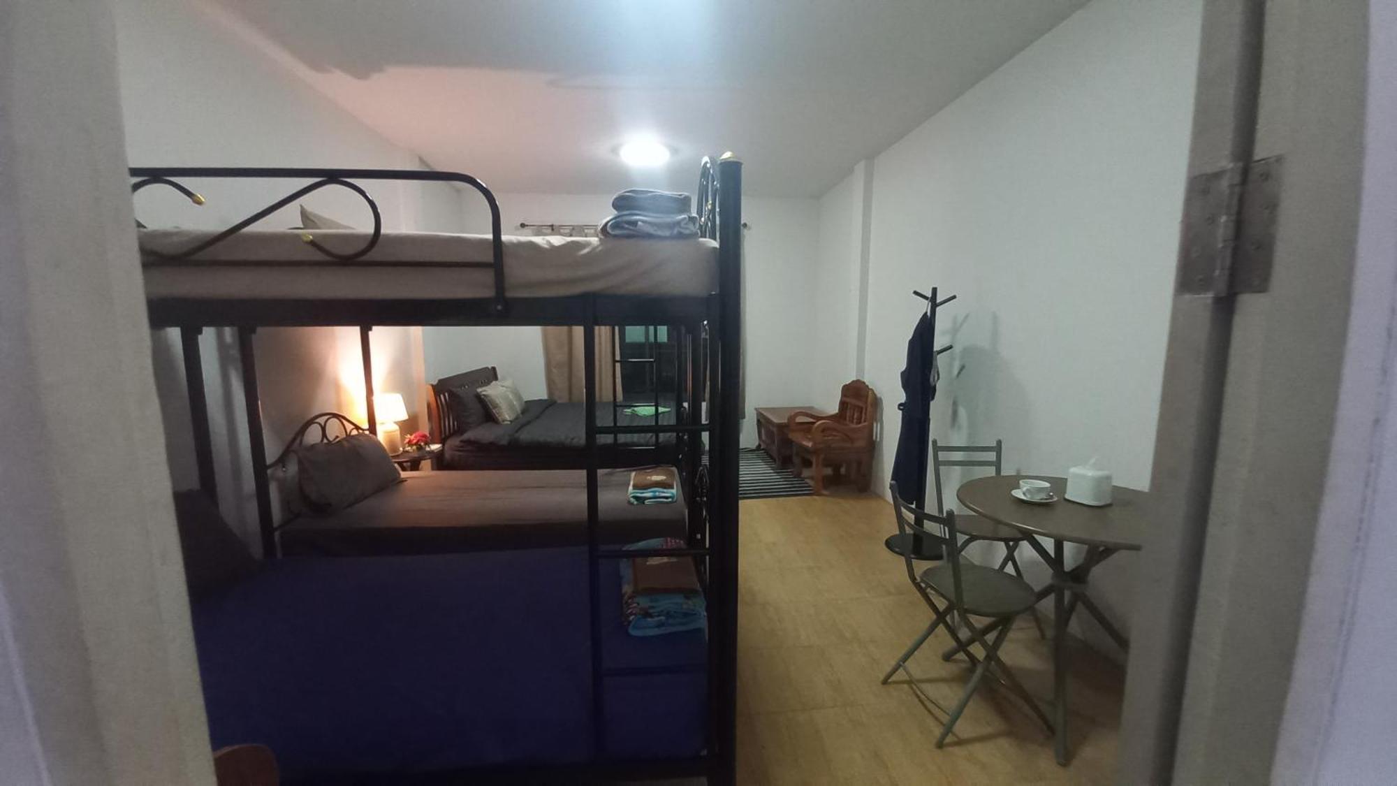 Amaretto Hostel Surat Thani Eksteriør bilde