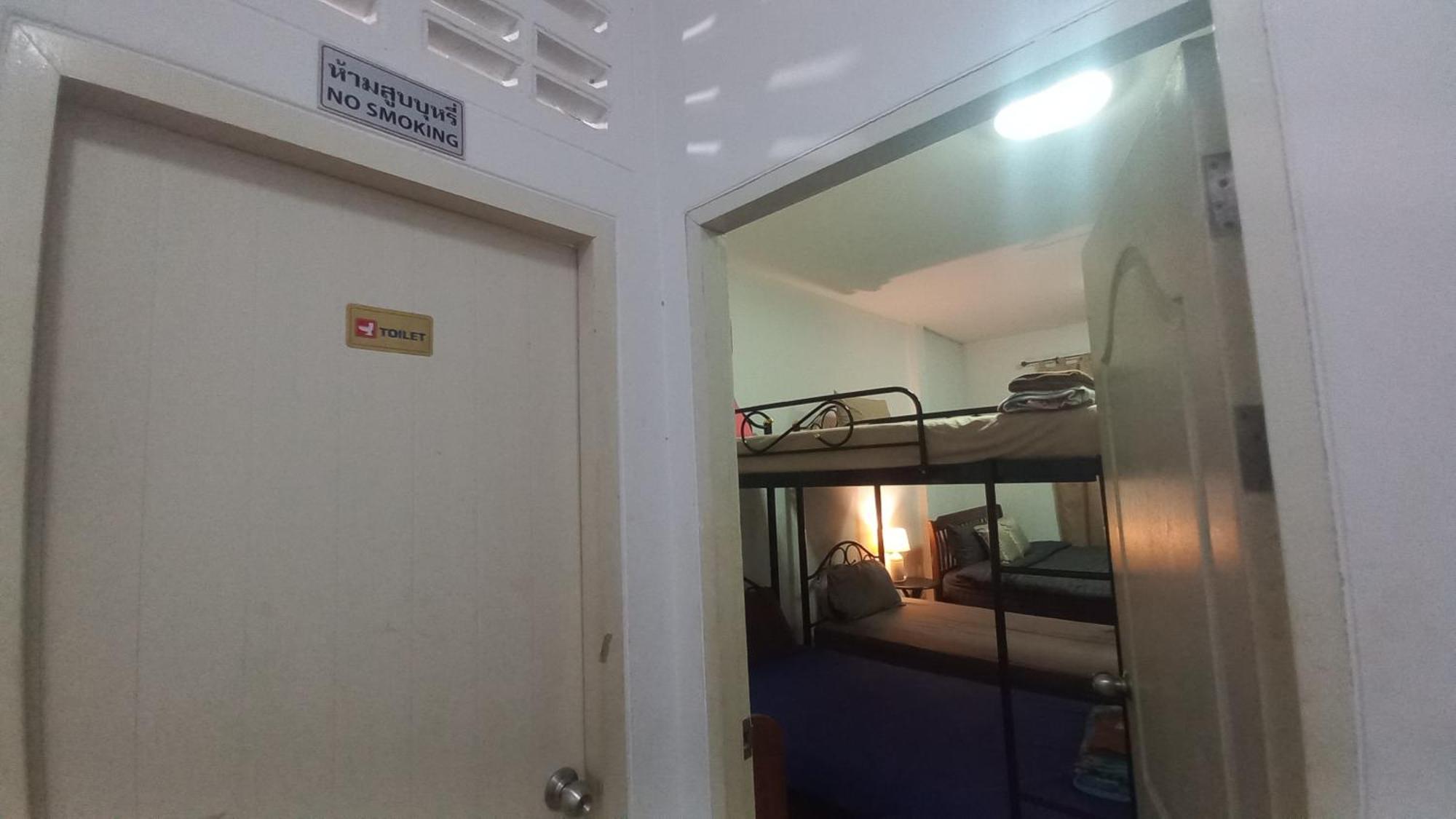 Amaretto Hostel Surat Thani Eksteriør bilde