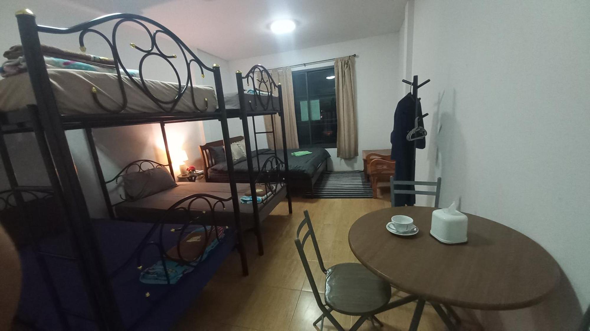 Amaretto Hostel Surat Thani Eksteriør bilde
