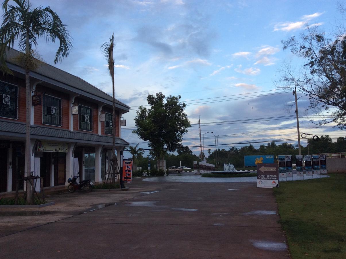 Amaretto Hostel Surat Thani Eksteriør bilde
